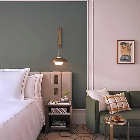 Szálloda Rosewood 5*