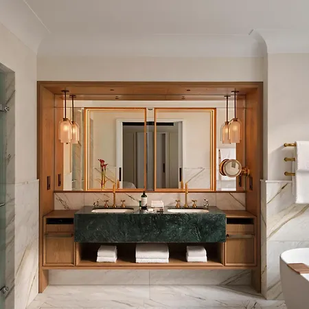 Rosewood ホテル 5*