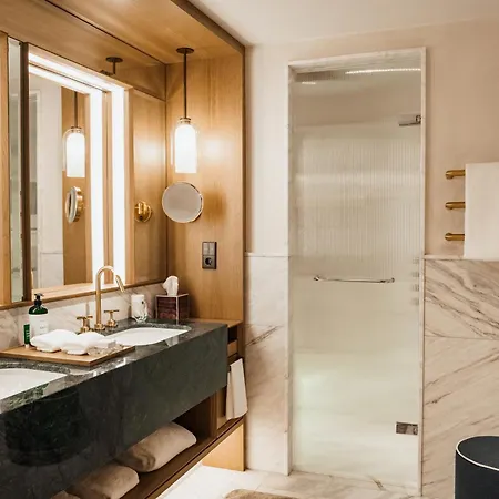 Rosewood ホテル 5*